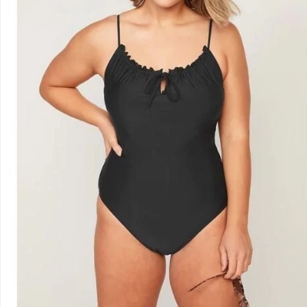 NWT Old Navy Gathered Ruffle Keyhole Black Cheeky One Piece Swimsuit Small